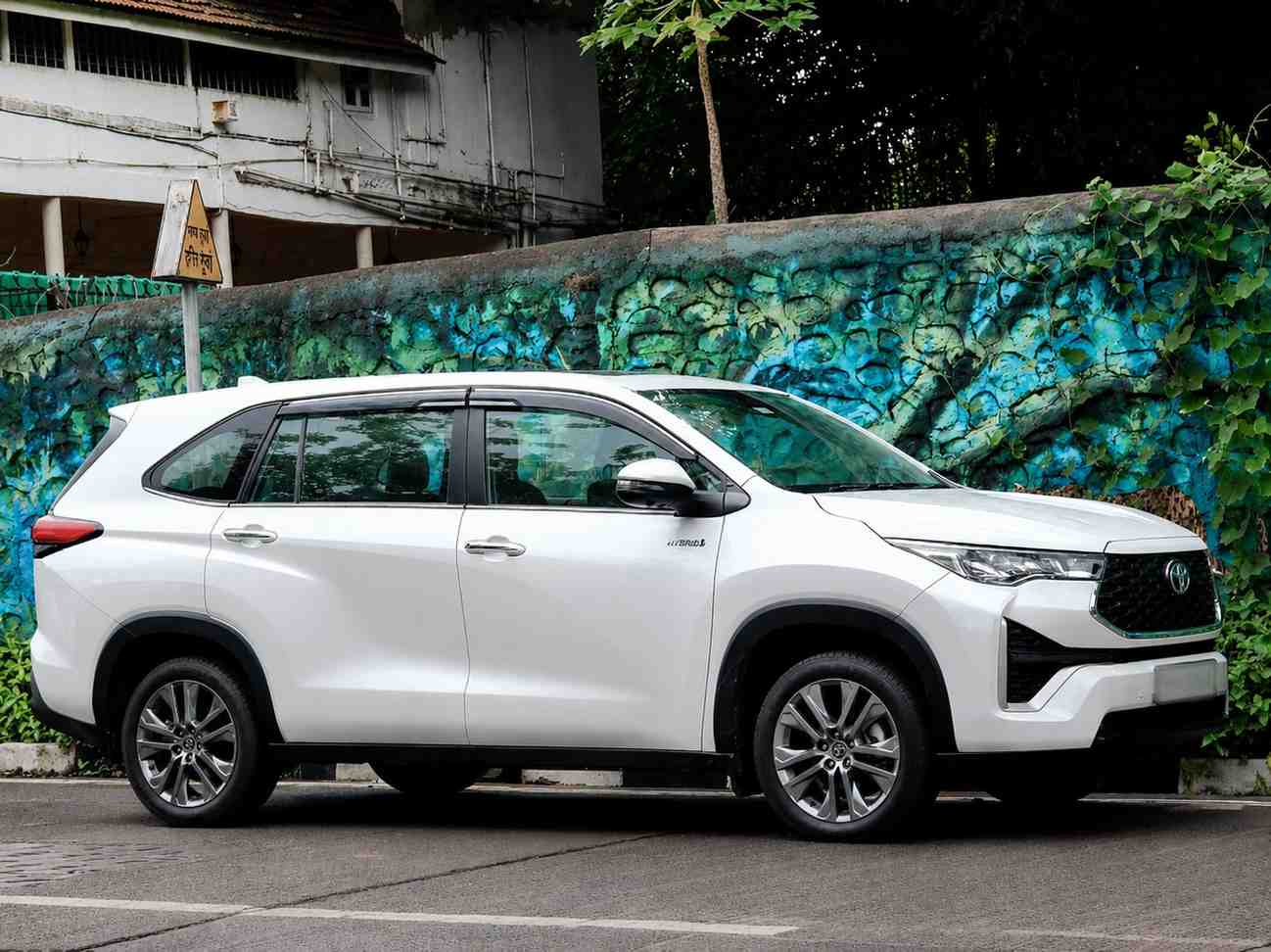 Toyota Innova SUV